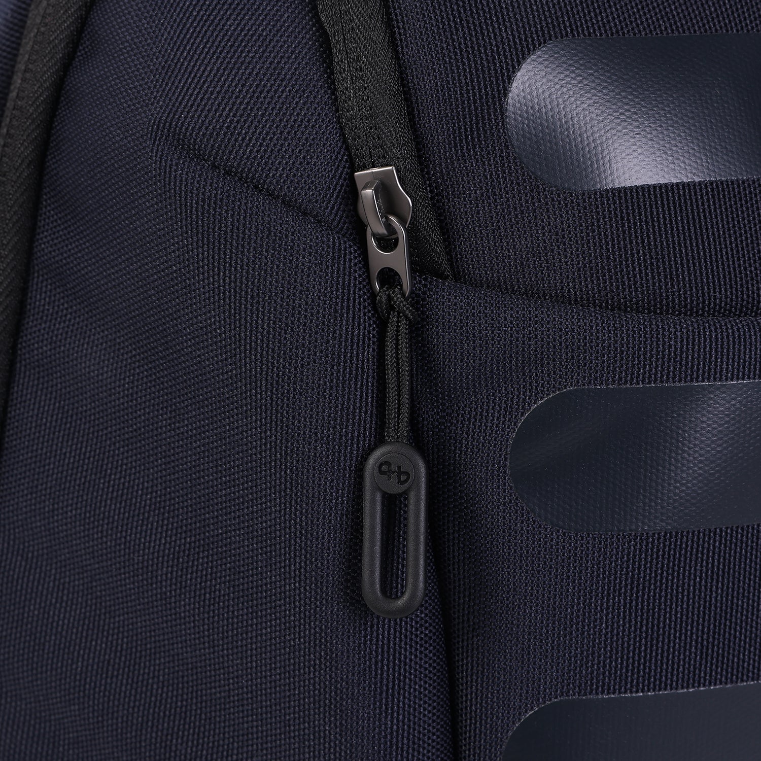 HANDLE L | Sac à dos L 2 compartiments extensible 15.6" + RFID