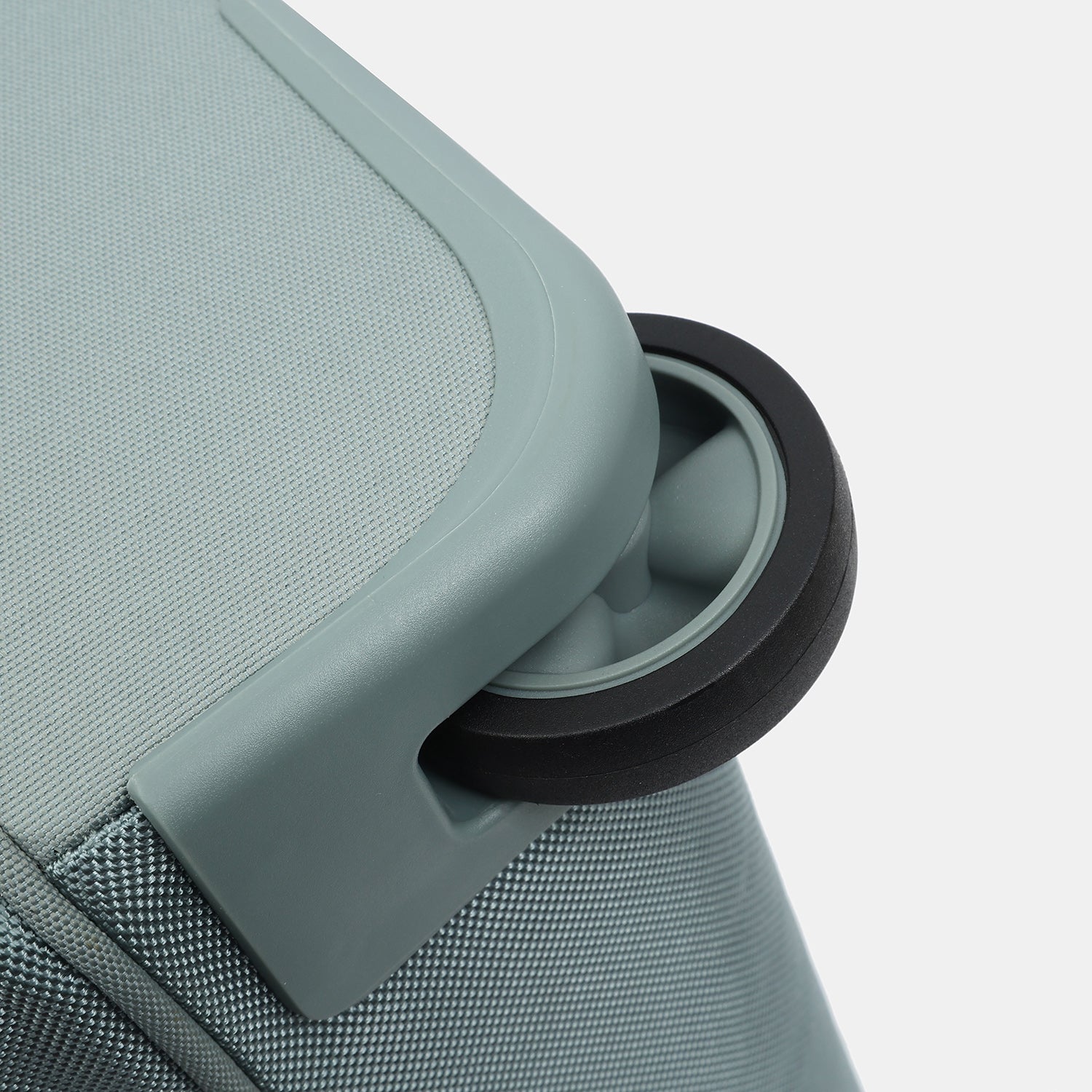 COMPACT | Duffle with wheels 75cm + RFID