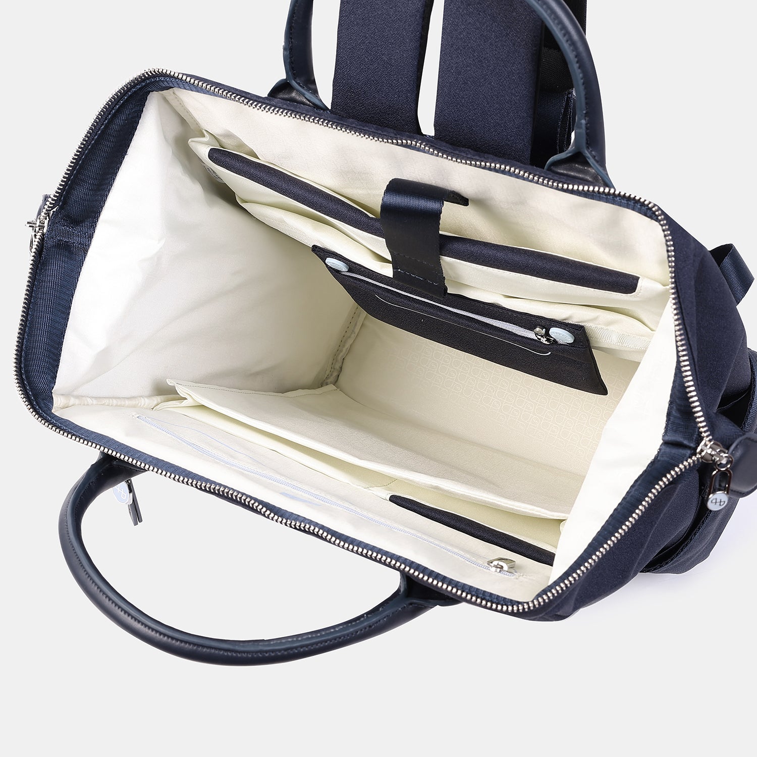 MOKA L | Rucksack L 15,4" + RFID