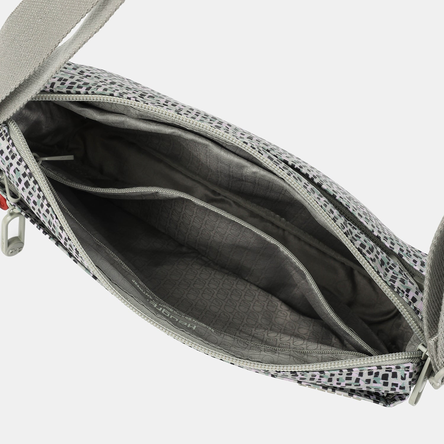 EYE Medium | Crossbody M + RFID | 100% Recycled RPET