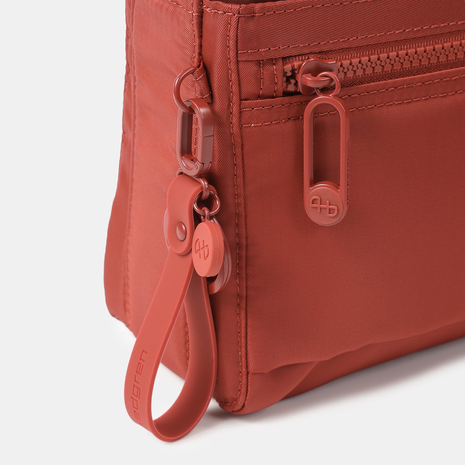 EYE | Crossbody + RFID | 100% Recycled RPET