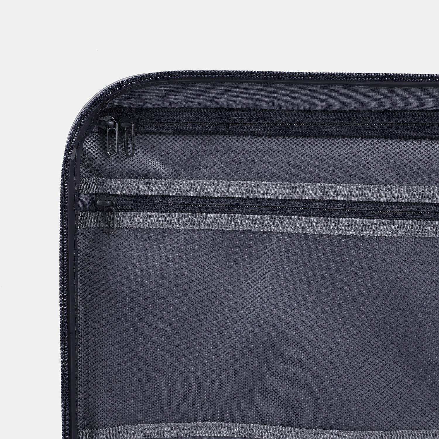 YUNO M EXP | Mittlerer, erweiterbarer Koffer (65 cm) mit TSA-Sicherheitsfreigabe