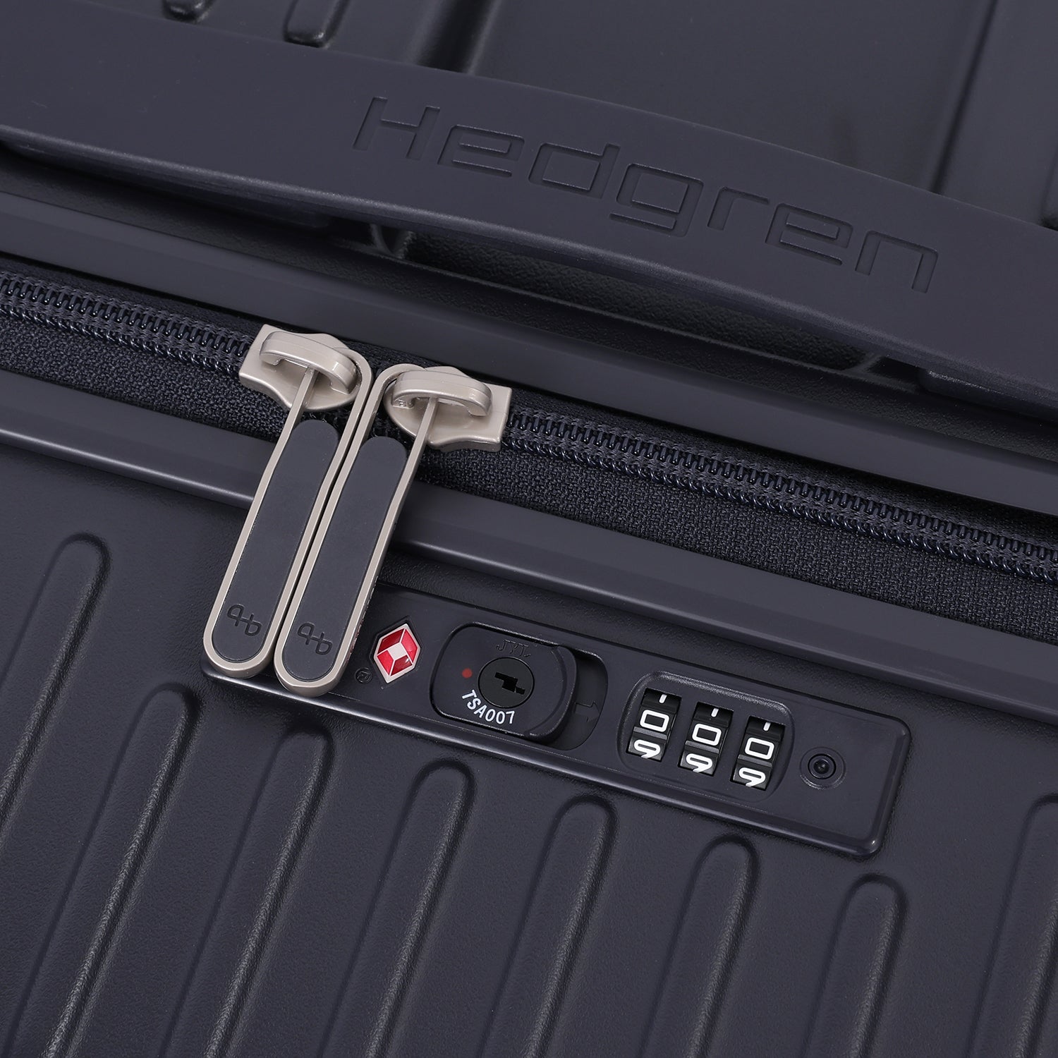 YUNO S | Spinner 55 cm (IATA cabineformaat) + TSA