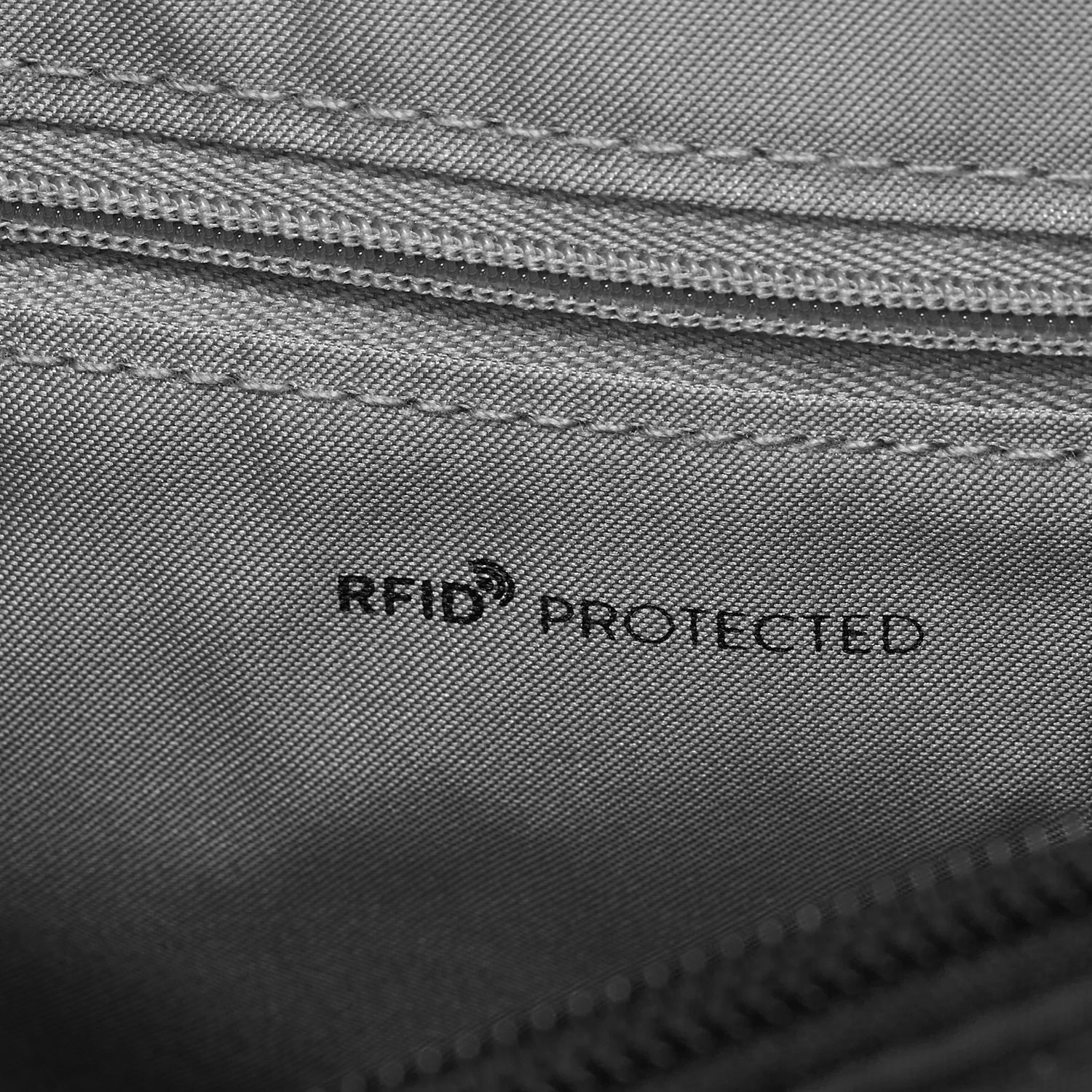 Hedgren METRO Multi Compartment Crossover RFID