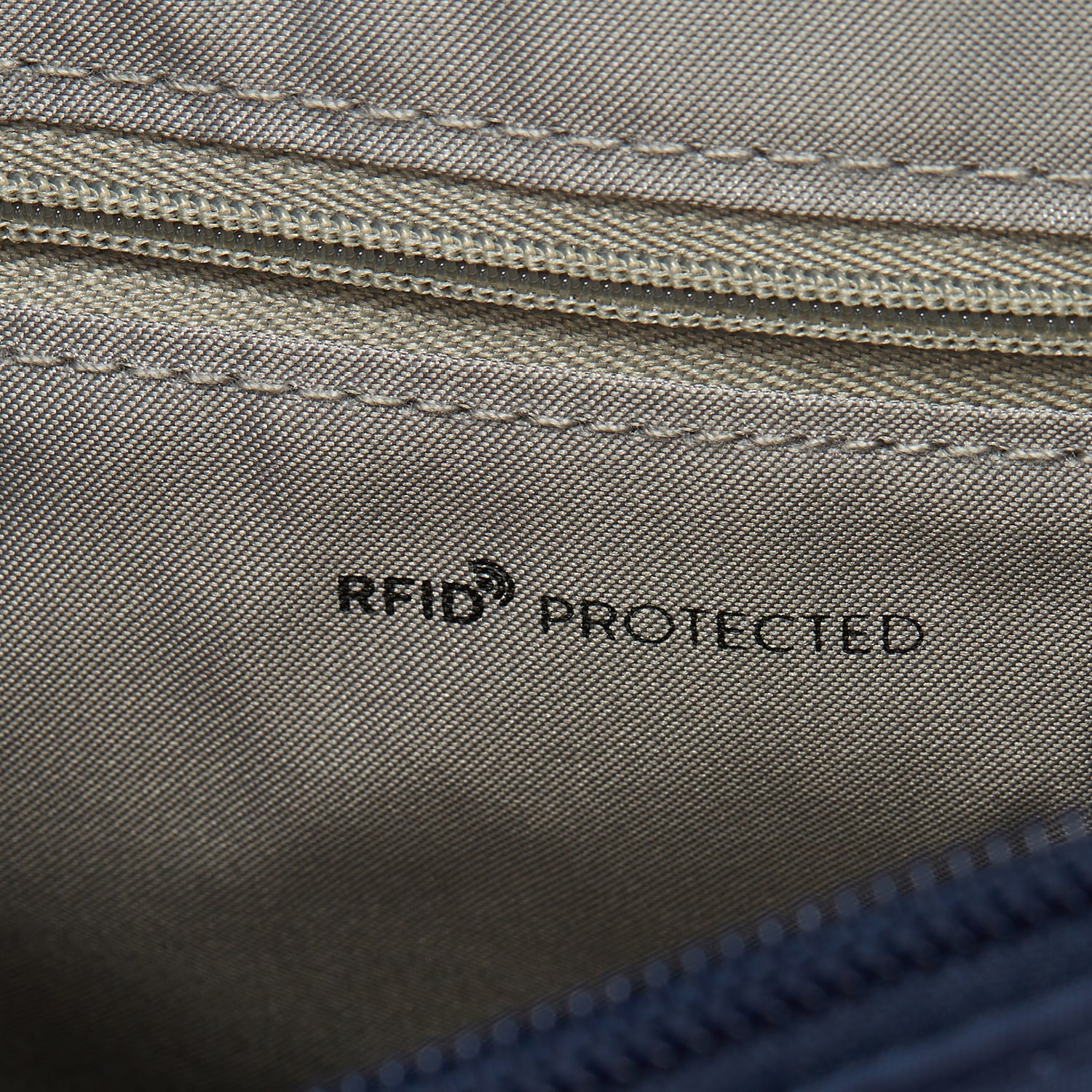 Hedgren METRO Multi Compartment Crossover RFID