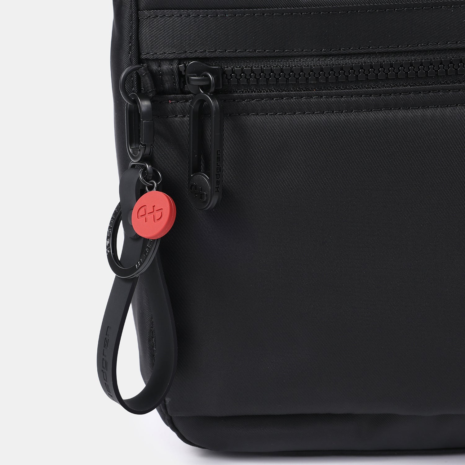 HARPER'S S | Umhängetasche + RFID | 100 % recyceltes RPET