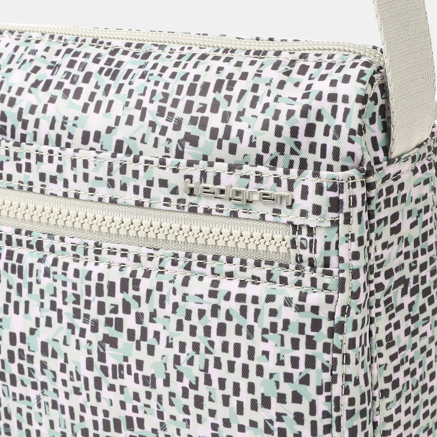 EYE | Crossbody + RFID | 100% Recycled RPET