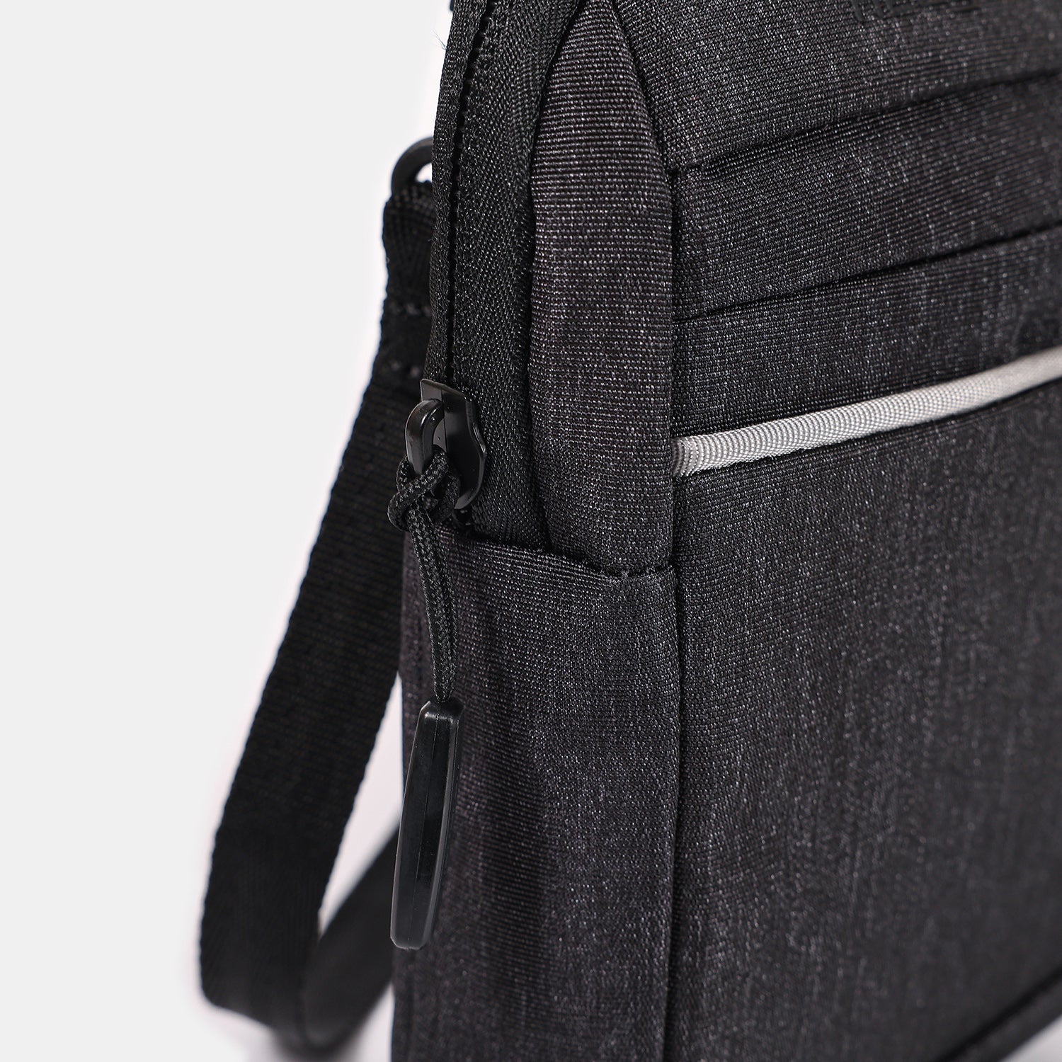 Hedgren LINEAR Multipocket crossover